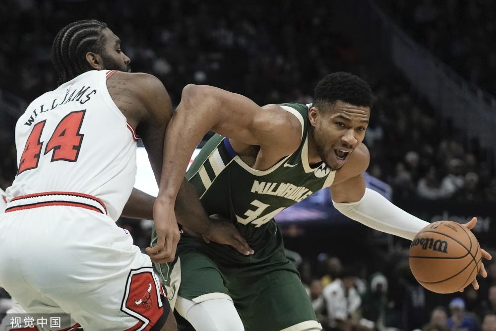 禁区内触球 禁区内触球